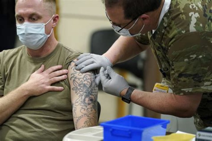 Senate defense bill would require women to register for draft