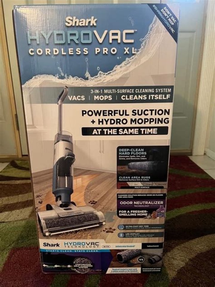 Shark HydroVac 3-in-1 Cleaner vacuum and mop