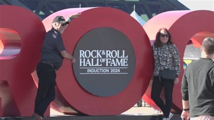 Sheryl Crow reveals who's overdue to join her in the Rock & Roll Hall of Fame