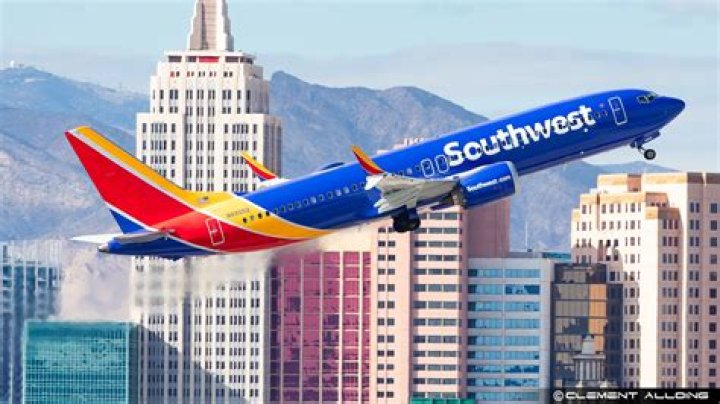 Southwest Airlines passengers brawl on Hawaii-bound flight as crew, others try to break them up