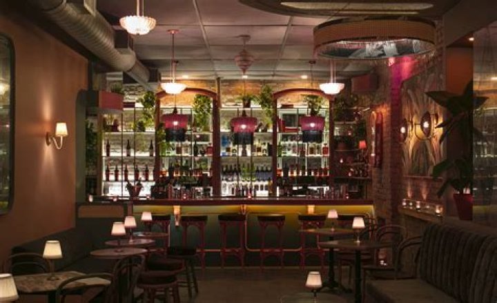 Speakeasy disguised as locksmith shop opens in NYC