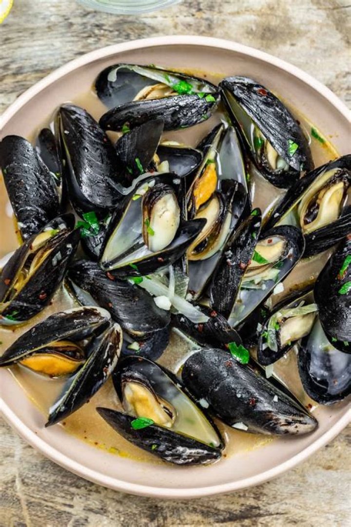 STEAMED MUSCLE – MOB EXTORTED POSH GREENWICH EATERY
