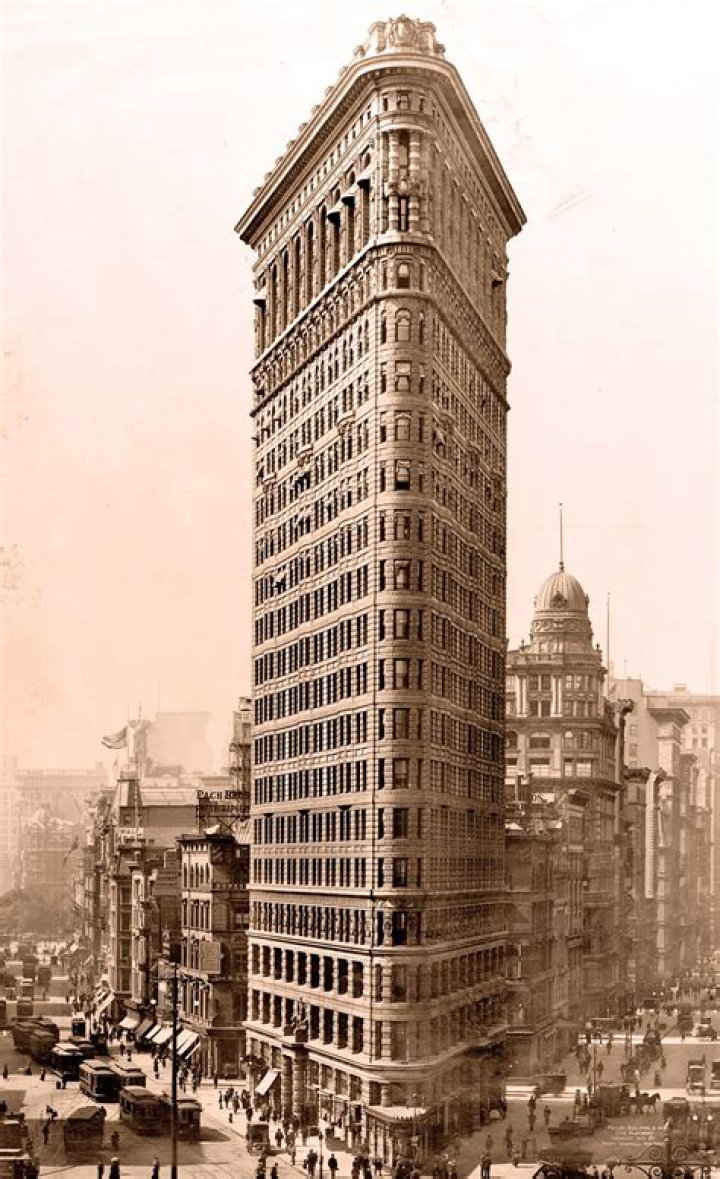 The famous Flatiron Building to go up for auction