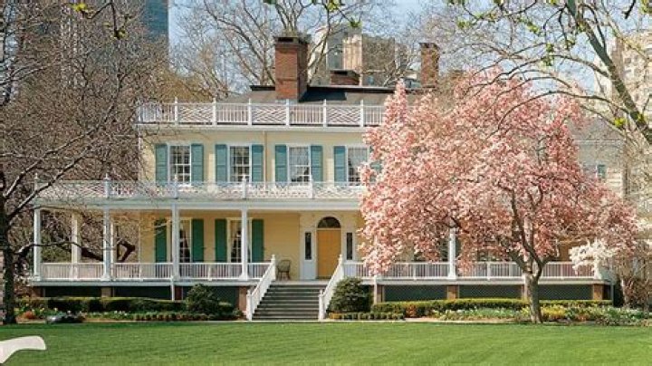 The NYC mayor's home through history