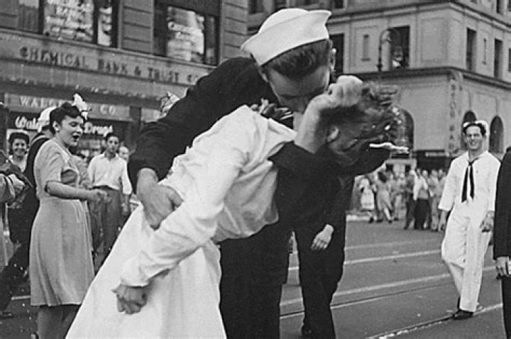 The true story behind the iconic V-J Day sailor and ‘nurse’ smooch