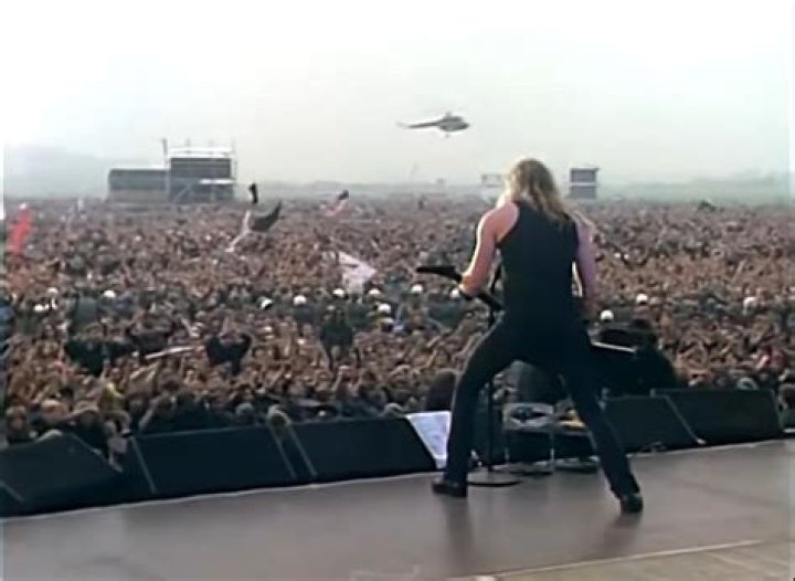 THE WORLD’S BIGGEST ROCK CONCERT ROLLS ONTO THE INFORMATION HIGHWAY