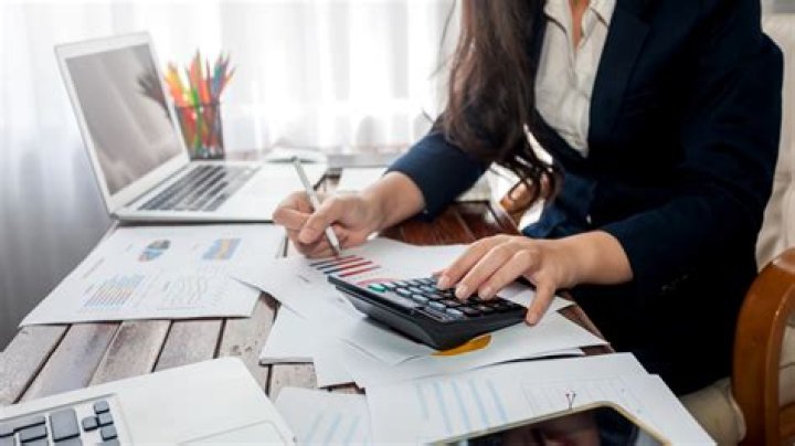 These are salaries single people need to survive in every state