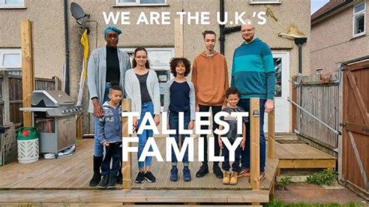 TikTok's tallest family reveals the strange things people say