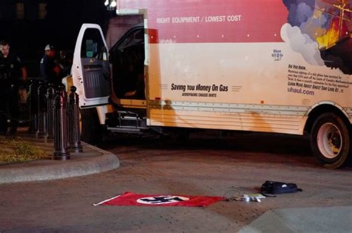 U-Haul truck crashes near White House, leading to hotel evacuation