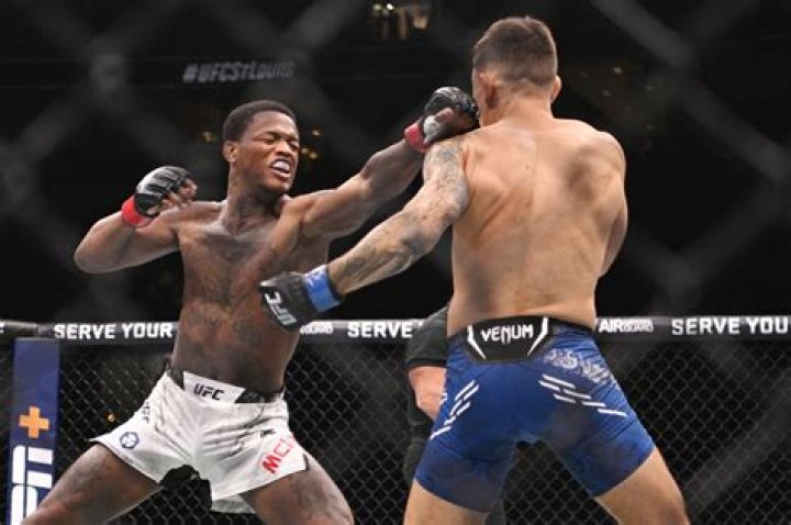 UFC's Terrance McKinney injures knee celebrating quick KO
