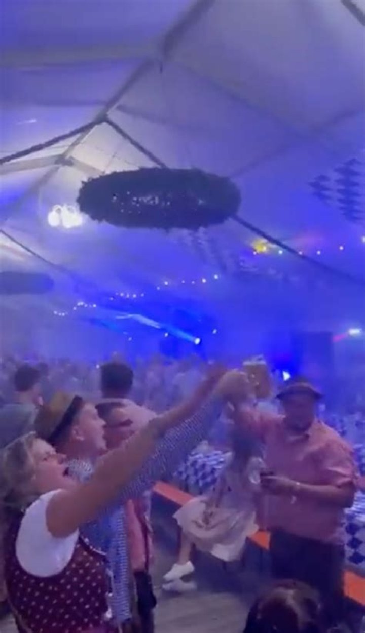 Video shows Oktoberfest revelers giving Nazi salute in Germany