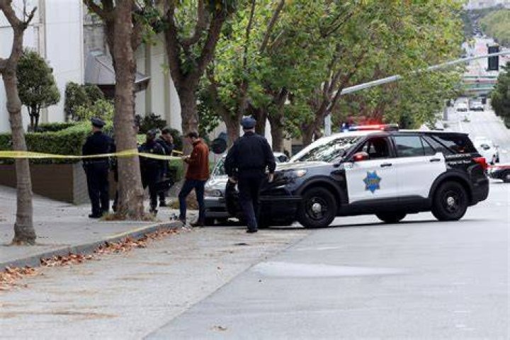 Video shows San Fran cop shoot driver who crashed into consulate