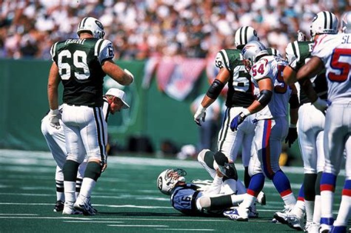Vinny Testaverde in shock watching eerily similar Aaron Rodgers injury