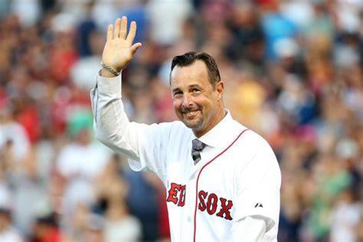 Wade Boggs apologizes for publicizing Tim Wakefield's cancer