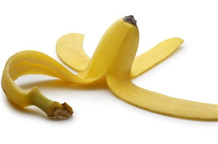 Weird but helpful ways bananas and their peels can be used