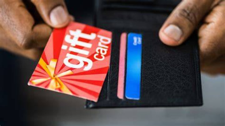 Woman's $200 gift card rendered useless over 'card draining' scam