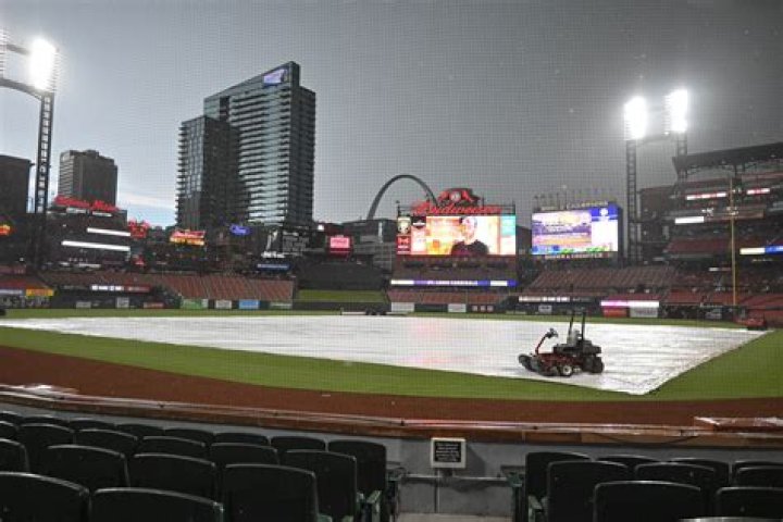 Yankees vs. Cardinals postponed due to inclement weather
